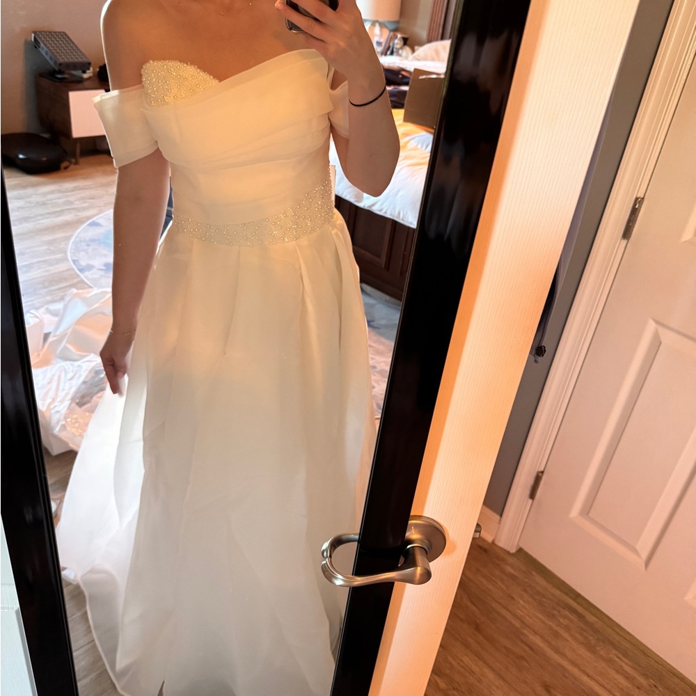 Chic Off-Shoulder White Wedding Dress